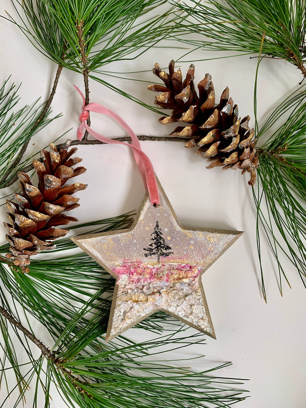 Wonderland Ornament #13