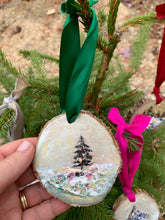 Wonderland Ornament #20