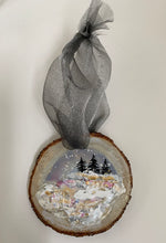 Wonderland Ornament #22