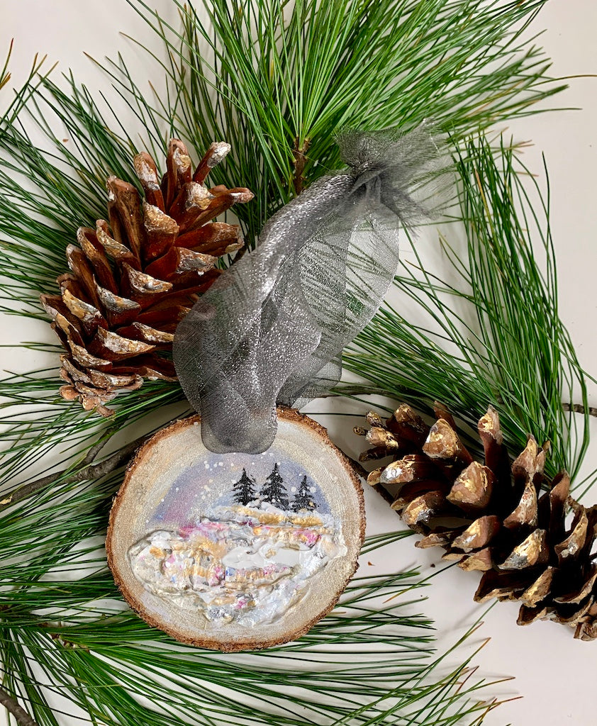 Wonderland Ornament #22